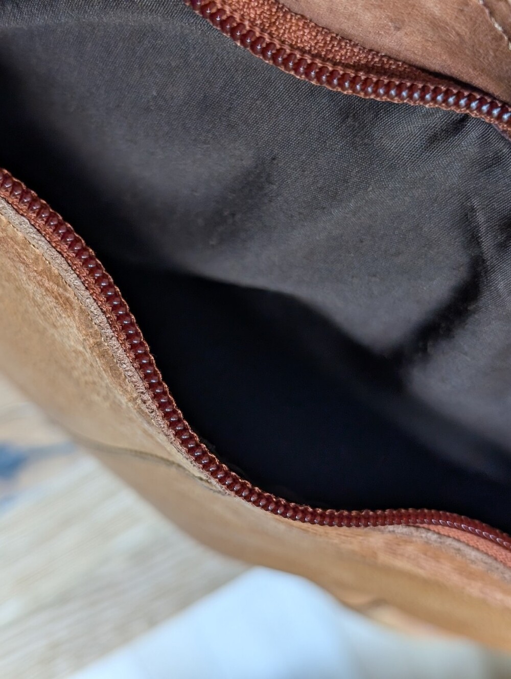 Vintage Authentic Leather Waffle Stitch Woven Leather Tote Bag in Tan - Picture 5 of 9
